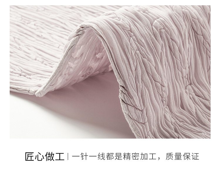 Knife Pleats fabric close-up