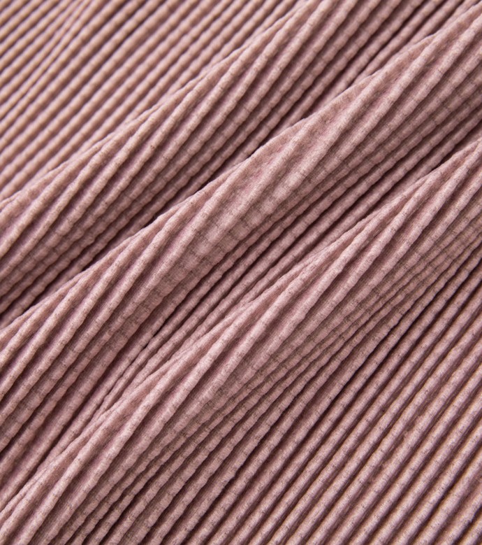 Large Crystal Pleats - pleated fabric close-up